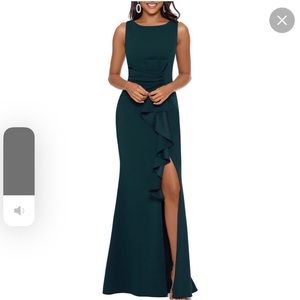 Betsy & Adam formal gown Green Sz 16. Original owner. Smoke free/pet free home.